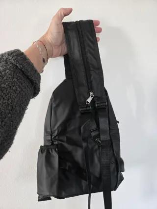 Marsupio nero multitasche a tracolla