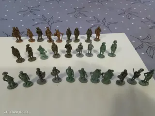 29 Soldatini Kinder cm 2