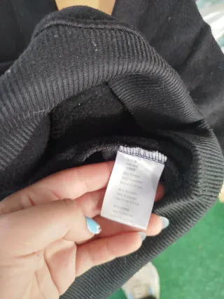 Sudadera BTS Negra Logo V