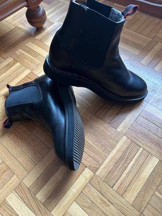 Botines negros de piel genuino 20