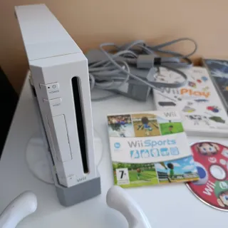 Nintendo Wii 5 Wiimote giochi Pokémon Mario kirby