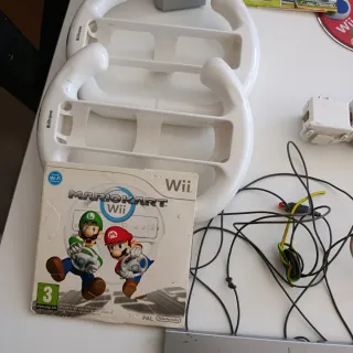 Nintendo Wii 5 Wiimote giochi Pokémon Mario kirby