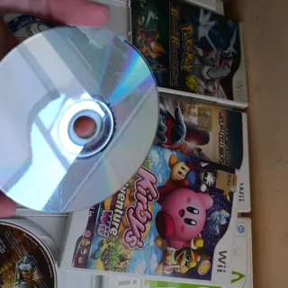 Nintendo Wii 5 Wiimote giochi Pokémon Mario kirby