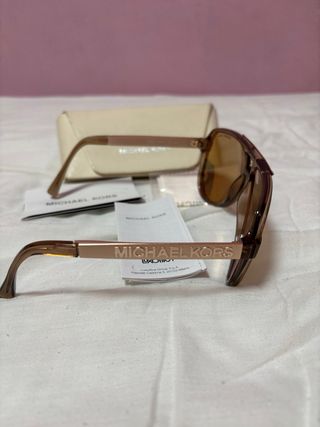 Gafas de Sol Michael Kors son rosa no se aprecia