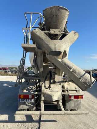 Hormigonera Mercedes Axor 3 Ejes