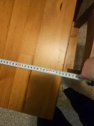 Mesa de comedor de madera