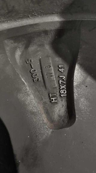 22374b llanta jeep cherokee 2.4 at awd (187 217190