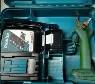 2 Maletines /cajas /maletas Makita Taladro 18v