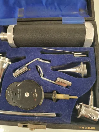 Set Médico Antiguo Gowlands