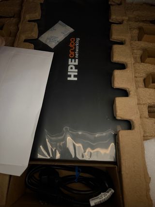 Aruba HPE 6100 48G CL4 4SFP + Switch