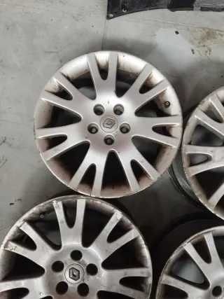 Llantas Renault en 17"