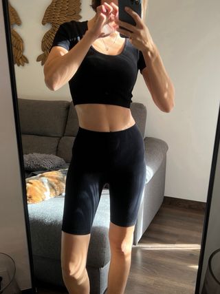 Conjunto (3u)  Top, Leggings y pantalones cortos