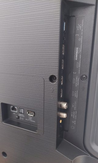 TV Hisense ULED 55U7KQ 4K MiniLED c/Factura