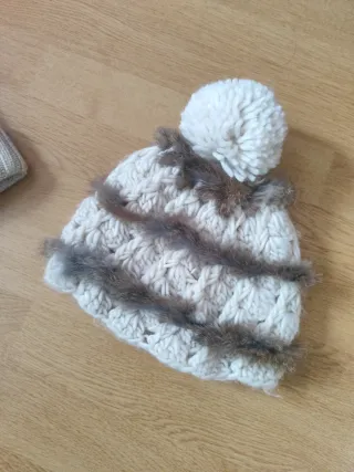 2 Gorros de Invierno con Pompón