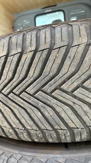 Neumáticos Michelin CrossClimate 2 215/60R16