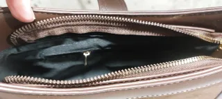 Bolso de hombro marrón