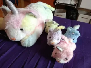 Peluche gato unicornio con 4 bebés