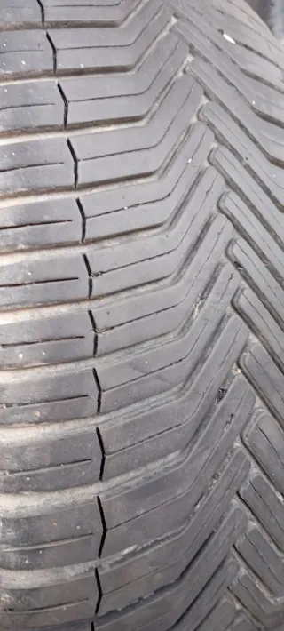 Michelin 235/60/16/104v Neumático