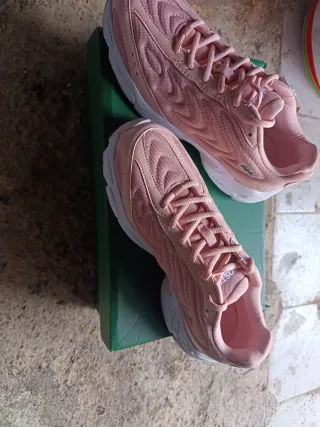 Zapatillas Lacoste Talla 40 Rosa y Blanco