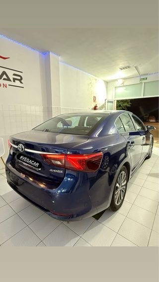 Toyota Avensis 2016