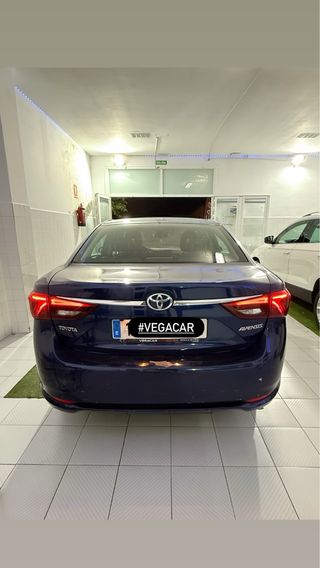 Toyota Avensis 2016