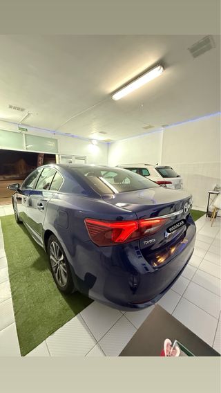 Toyota Avensis 2016