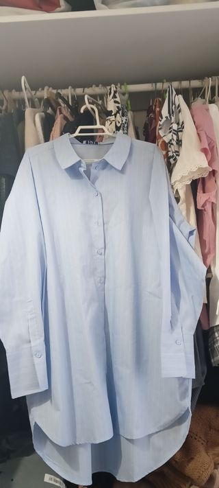 Camisa oversize azul bebé