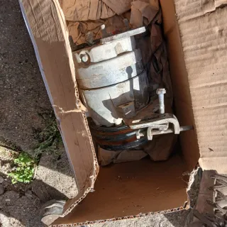 Compresor de aire acondicionado