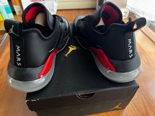 Jordan Mars 270 Low Talla 43 Negro/Plata