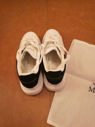 Sneakers Alexander McQueen bianche e nere da uomo