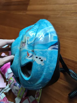 Casco y protecciones infantiles patinaje