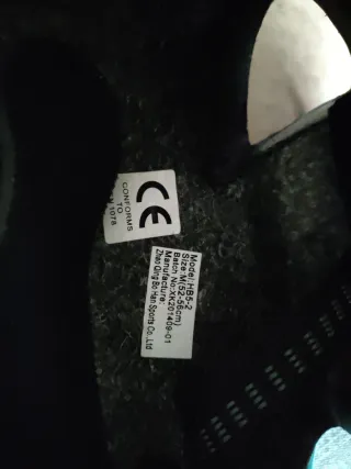 Casco y protecciones infantiles patinaje