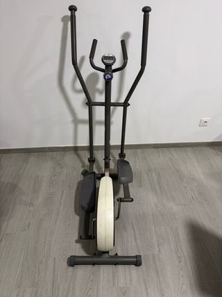 Elíptica de ejercicio