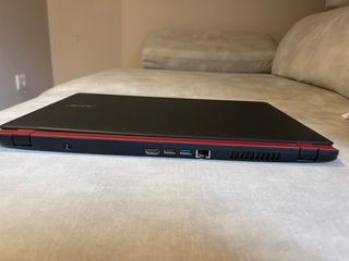 Computer portatile Acer Aspire ES1-523/524 nero/rosso