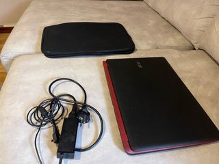 Computer portatile Acer Aspire ES1-523/524 nero/rosso
