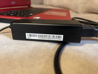 Computer portatile Acer Aspire ES1-523/524 nero/rosso