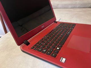 Computer portatile Acer Aspire ES1-523/524 nero/rosso