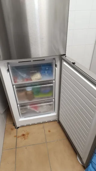 Frigorífico Siemens noFrost AceroInox buen funcion