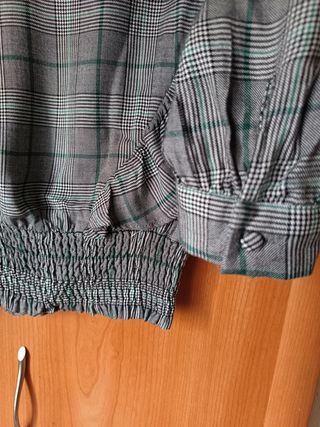 Blusa manga larga. Bershka