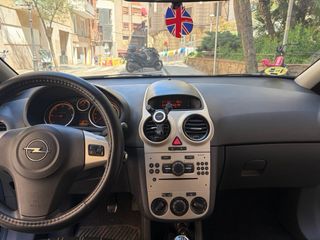 Opel Corsa 2009 excelentes ahorrativo de gasolina