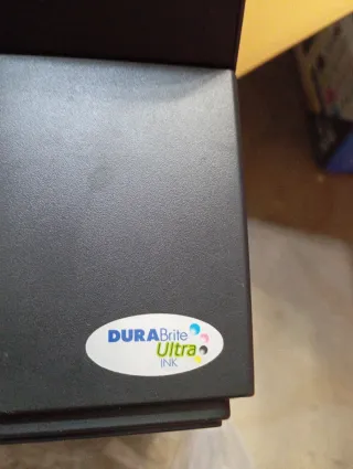 PC con 2 monitor, TV e stampante