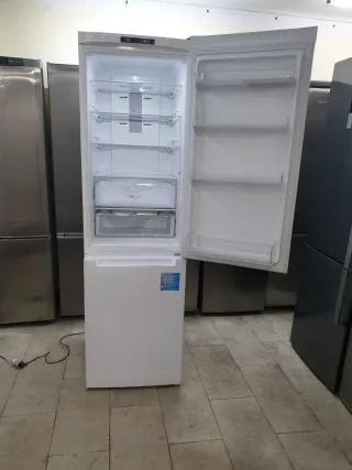 Nevera Indesit 200x60cm A+ no Frost con Garantía