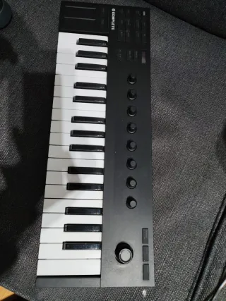 Native Instruments Komplete Kontrol M32