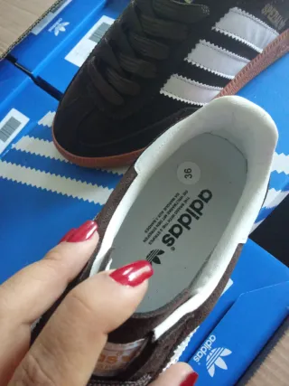 Tenis Adidas Spezial Marrones y Blancos
