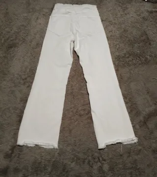 Pantalón Flare Blanco Stradivarius Elástico