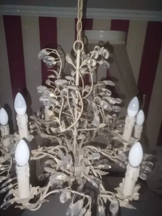 Lámpara colgante de metal y cristal