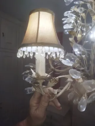 Lámpara colgante de metal y cristal