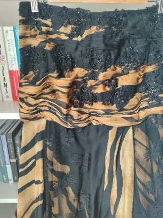 Conjunto Fiesta Corse y Falda Larga Negro/Oro