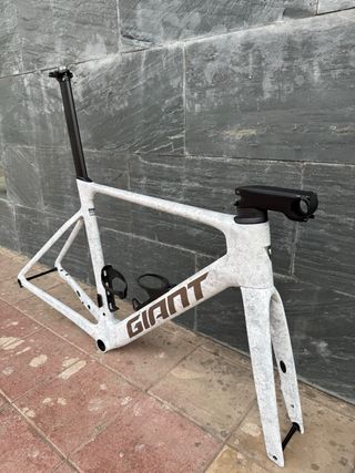 Cuadro Giant Propel Advanced Pro Talla M 2024