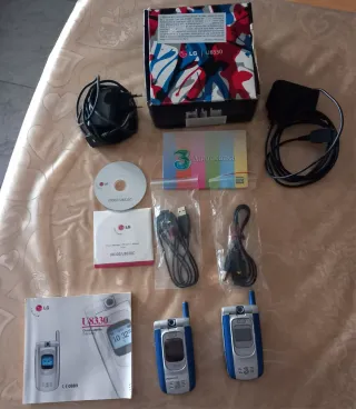 LG U8330 Cellulari Vintage - 2 Pezzi